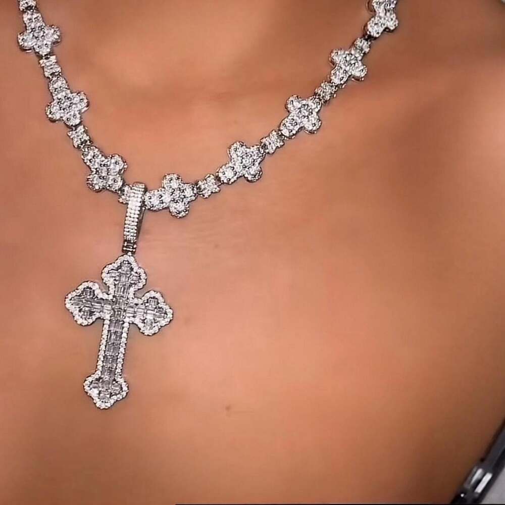Title Iced Out Silver 35 A 1 - Picture 2 of 4